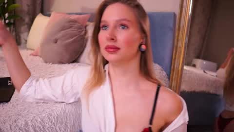 Snapshot of ann__levine chatting on September 11, 2:28 pm Ann online show from September 11, 2:28 pm