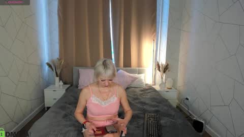 ann_annise online show from February 5, 2:27 am