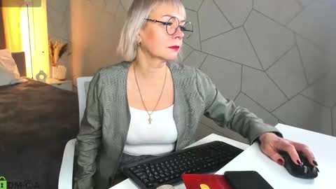 ann_annise online show from February 13, 1:12 am