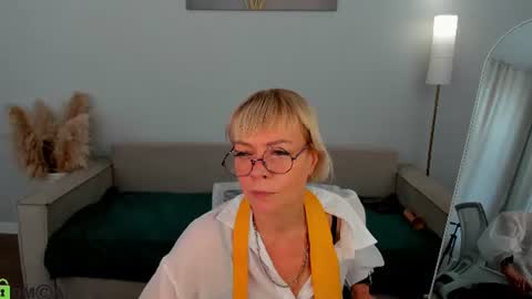 ann_annise online show from June 28, 12:16 am