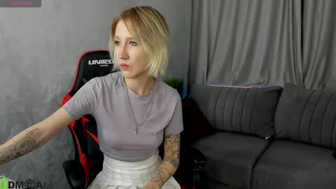 Snapshot of ann_garcia chatting on March 1, 1:07 am ann online show from March 1, 1:07 am