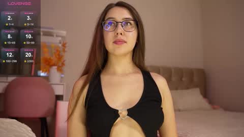 Snapshot of ann_space chatting on November 17, 5:19 pm ann_space online show from November 17, 5:19 pm