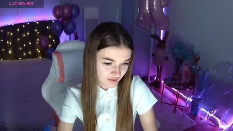 ann_woood online show from March 8, 7:01 am