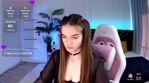 ann_woood online show from June 12, 2:38 pm
