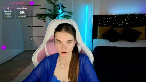 ann_woood online show from June 30, 4:08 pm