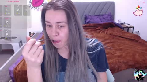 Snapshot of anna_ana chatting on March 28, 6:07 pm Anadirectgirl online show from March 28, 6:07 pm