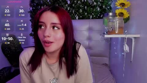 Snapshot of anna_blade_ chatting on December 1, 3:50 pm ANNA online show from December 1, 3:50 pm