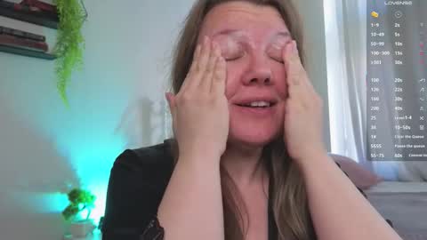 Anna online show from September 25, 10:08 am