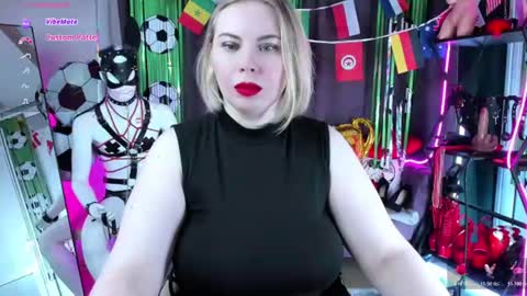 Snapshot of anna_maxwell chatting on July 18, 2:16 am Anna online show from July 18, 2:16 am