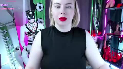 Snapshot of anna_maxwell chatting on July 21, 2:03 am Anna online show from July 21, 2:03 am
