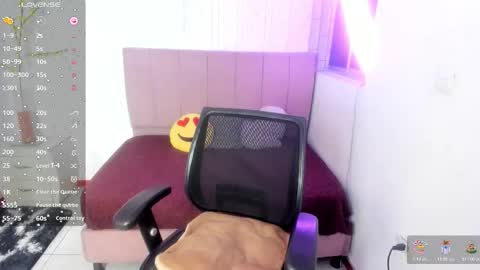 Snapshot of anna_moon18 chatting on November 15, 5:27 am ANNA online show from November 15, 5:27 am