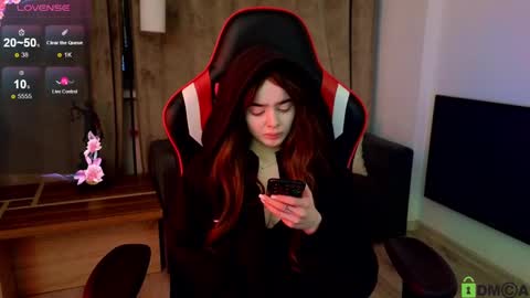 Anna online show from March 3, 9:15 pm