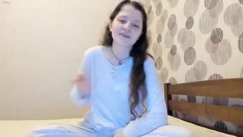 Snapshot of annaahcharm chatting on July 5, 1:29 pm annaahcharm online show from July 5, 1:29 pm