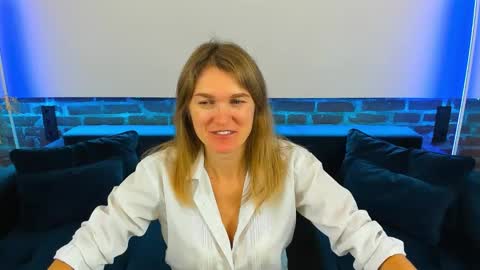 Snapshot of annabel_xxx chatting on October 25, 6:10 am Annabel online show from October 25, 6:10 am