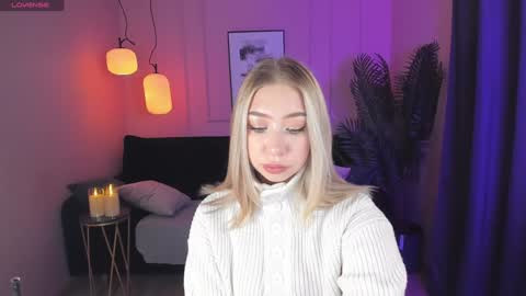 Snapshot of annabelle_art chatting on December 19, 5:18 pm Annabelle online show from December 19, 5:18 pm