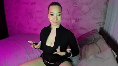 Snapshot of annabelle_art chatting on January 27, 9:00 pm Annabelle online show from January 27, 9:00 pm