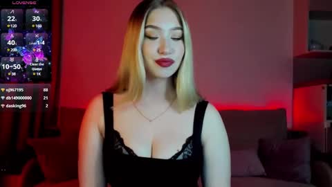 Snapshot of annabelle_art chatting on March 10, 4:57 pm Annabelle online show from March 10, 4:57 pm