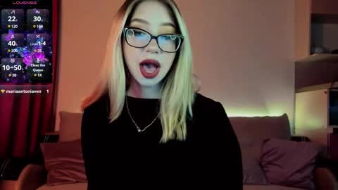 Snapshot of annabelle_art chatting on March 11, 1:45 pm Annabelle online show from March 11, 1:45 pm