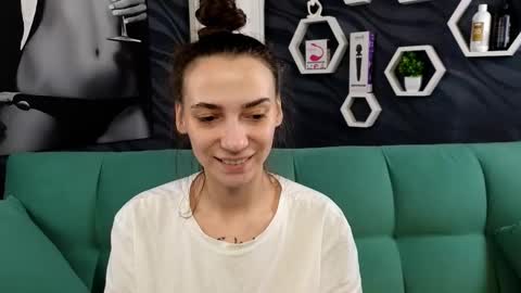 Snapshot of annabishop chatting on February 18, 3:21 am annabishop online show from February 18, 3:21 am