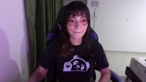 Snapshot of annacrow chatting on October 15, 3:06 am Anna online show from October 15, 3:06 am