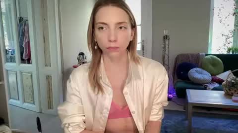 Anna Darko online show from August 5, 12:08 pm