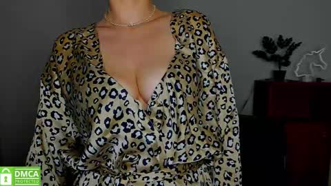 Snapshot of annakillian_kiss chatting on November 2, 6:27 am Anna online show from November 2, 6:27 am