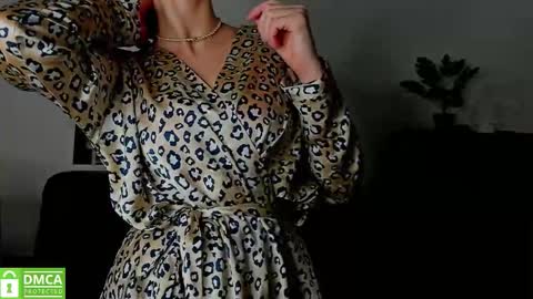 Snapshot of annakillian_kiss chatting on December 3, 6:43 am Anna online show from December 3, 6:43 am