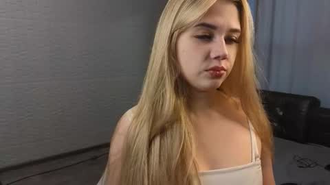 Snapshot of annalbel chatting on November 30, 5:55 am Annabel online show from November 30, 5:55 am