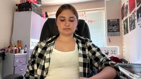Elizabeth online show from July 11, 11:13 am