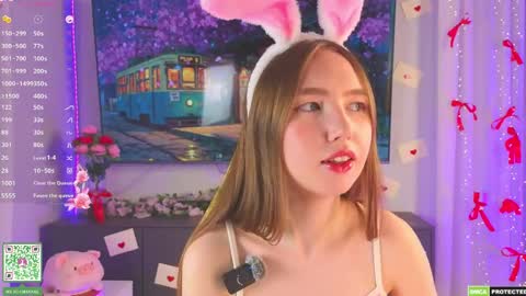 Holly Molly Im Polly online show from May 1, 7:40 pm