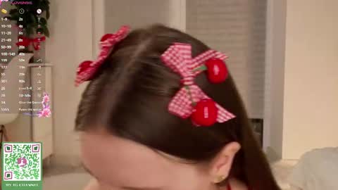 Holly Molly Im Polly online show from June 14, 11:40 pm