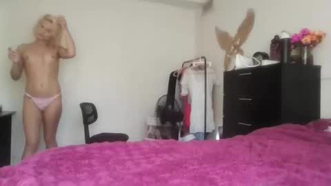 AnnaMarrie online show from November 15, 7:32 pm