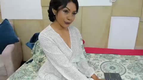 Anna online show from May 2, 3:39 pm