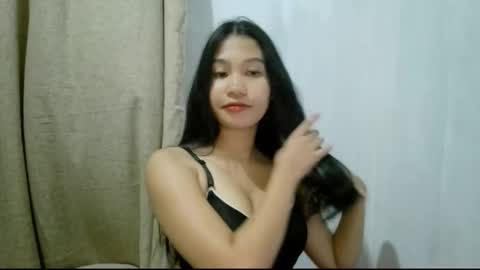 Riane online show from October 12, 1:21 pm
