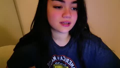 Snapshot of annatigarr chatting on November 13, 4:22 am meow online show from November 13, 4:22 am