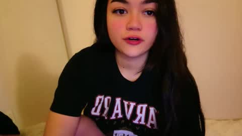 Snapshot of annatigarr chatting on November 22, 4:55 am meow online show from November 22, 4:55 am