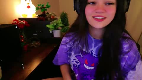 Snapshot of annatigarr chatting on November 25, 3:06 am meow online show from November 25, 3:06 am