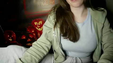 Bella online show from October 22, 5:34 pm