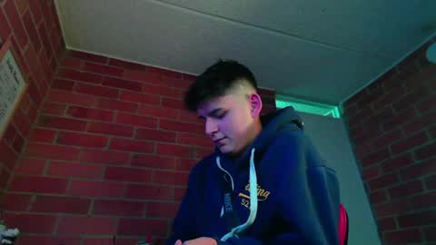 anndrewx_ online show from May 29, 1:36 am