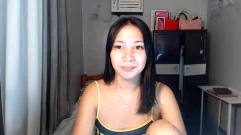 Snapshot of anne_chanelx chatting on May 23, 9:52 pm anne_chanelx online show from May 23, 9:52 pm