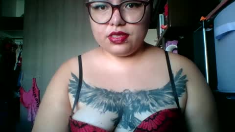 Snapshot of anne_noir chatting on October 23, 6:06 pm Anne Noir online show from October 23, 6:06 pm