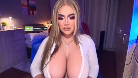 Snapshot of annecalifornia chatting on November 15, 6:44 am Anne Hart online show from November 15, 6:44 am