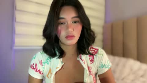 Snapshot of annedee_ chatting on October 5, 4:38 pm Kim online show from October 5, 4:38 pm