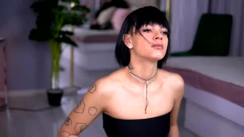 Anne online show from December 16, 4:39 am