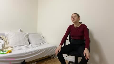 Ann  Serj online show from February 7, 1:15 pm