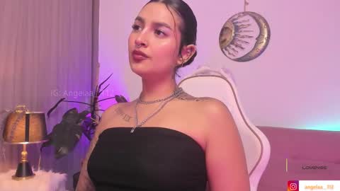 Snapshot of anngel_1 chatting on January 11, 9:42 pm Angel online show from January 11, 9:42 pm