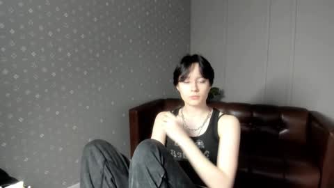 Anni online show from March 18, 10:40 am