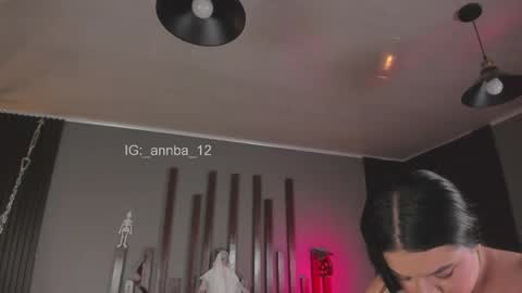 annie_barozzi online show from October 29, 1:46 pm