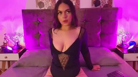 Snapshot of annie_bonnie_ chatting on May 15, 11:39 am Annie Bonnie online show from May 15, 11:39 am