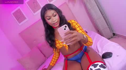 Snapshot of annie_dolce_ chatting on October 21, 11:49 pm annie_dolce_ online show from October 21, 11:49 pm